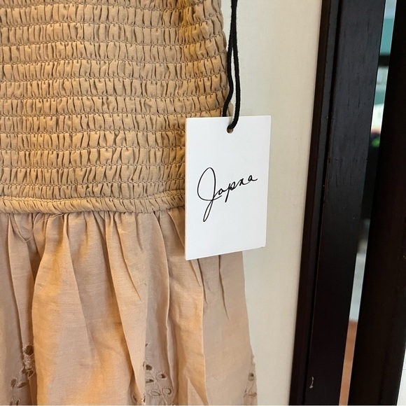 NEW Japna Smocked Eyelet Top Size Small Tan with Scalloped Hem Ruffled Straps - Picture 5 of 11